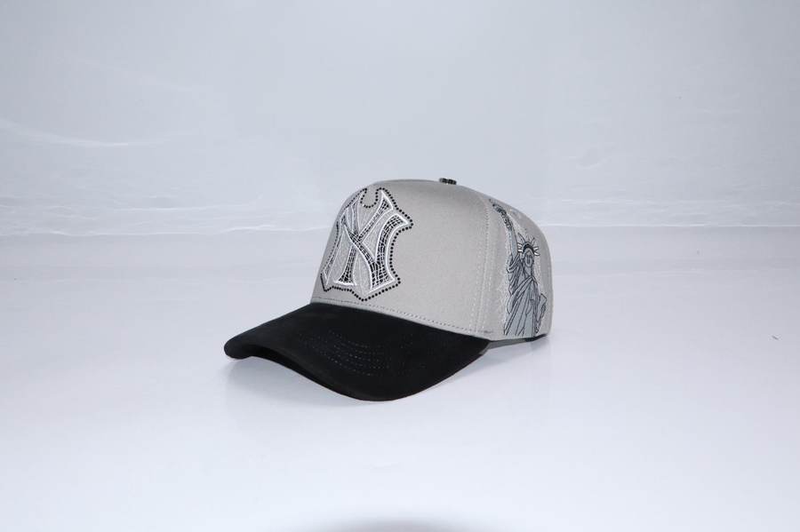 NY Yankees Crystal — Grey/Black