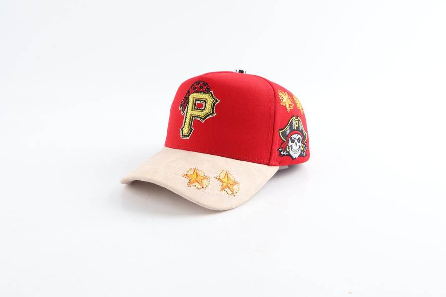 Pittsburgh Pirates — Red/Beige