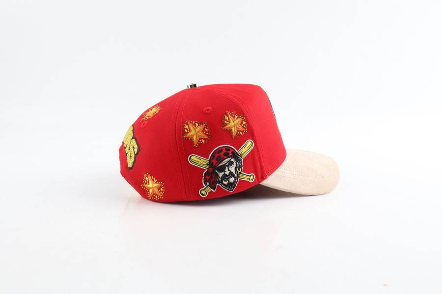 Pittsburgh Pirates — Red/Beige